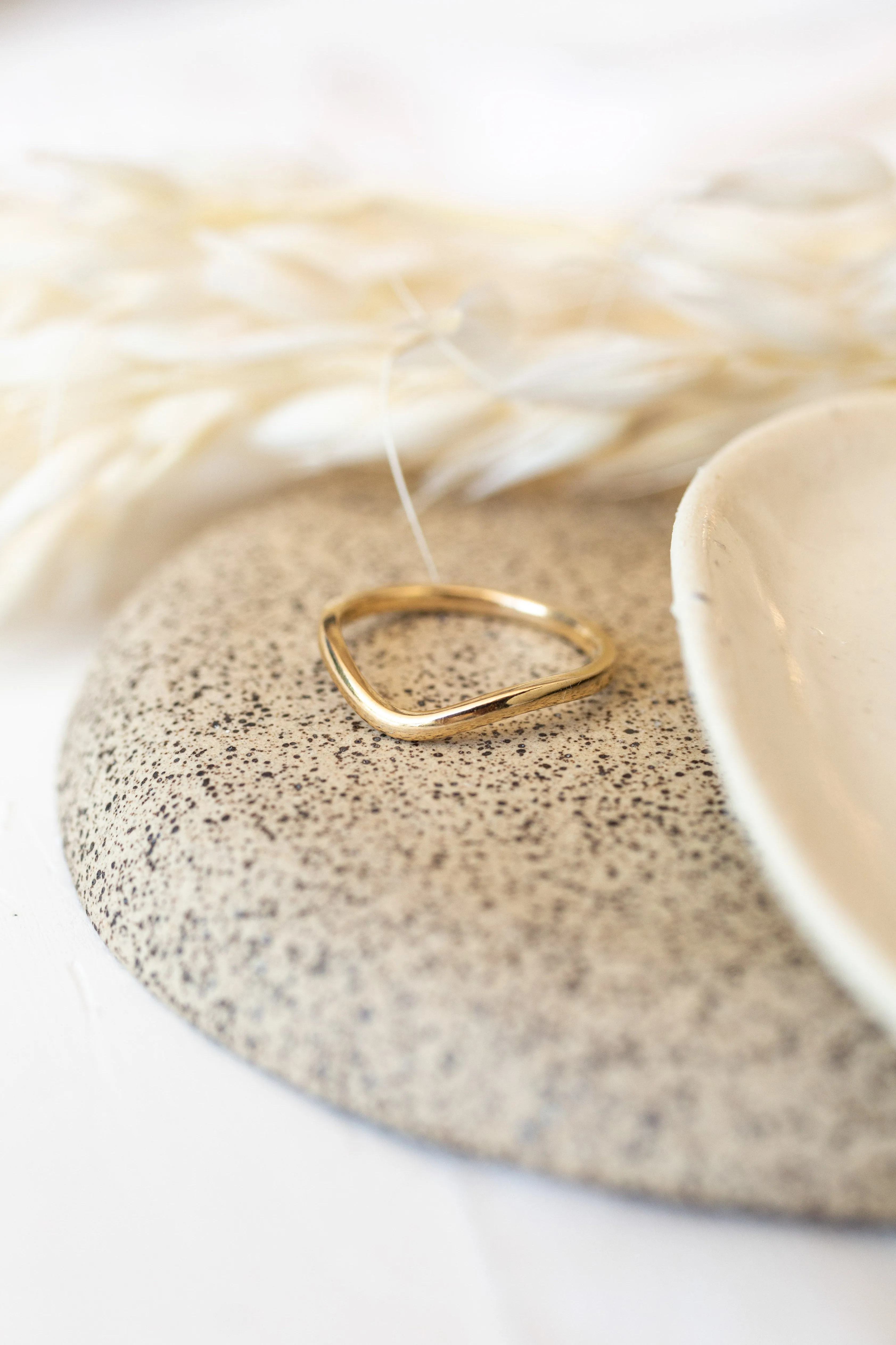 Minimalist Contour Ring